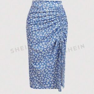 🌈 NWOT Ditzy Floral Midi Skirt with Side Slit and Tie Gather Cornflower Blue.